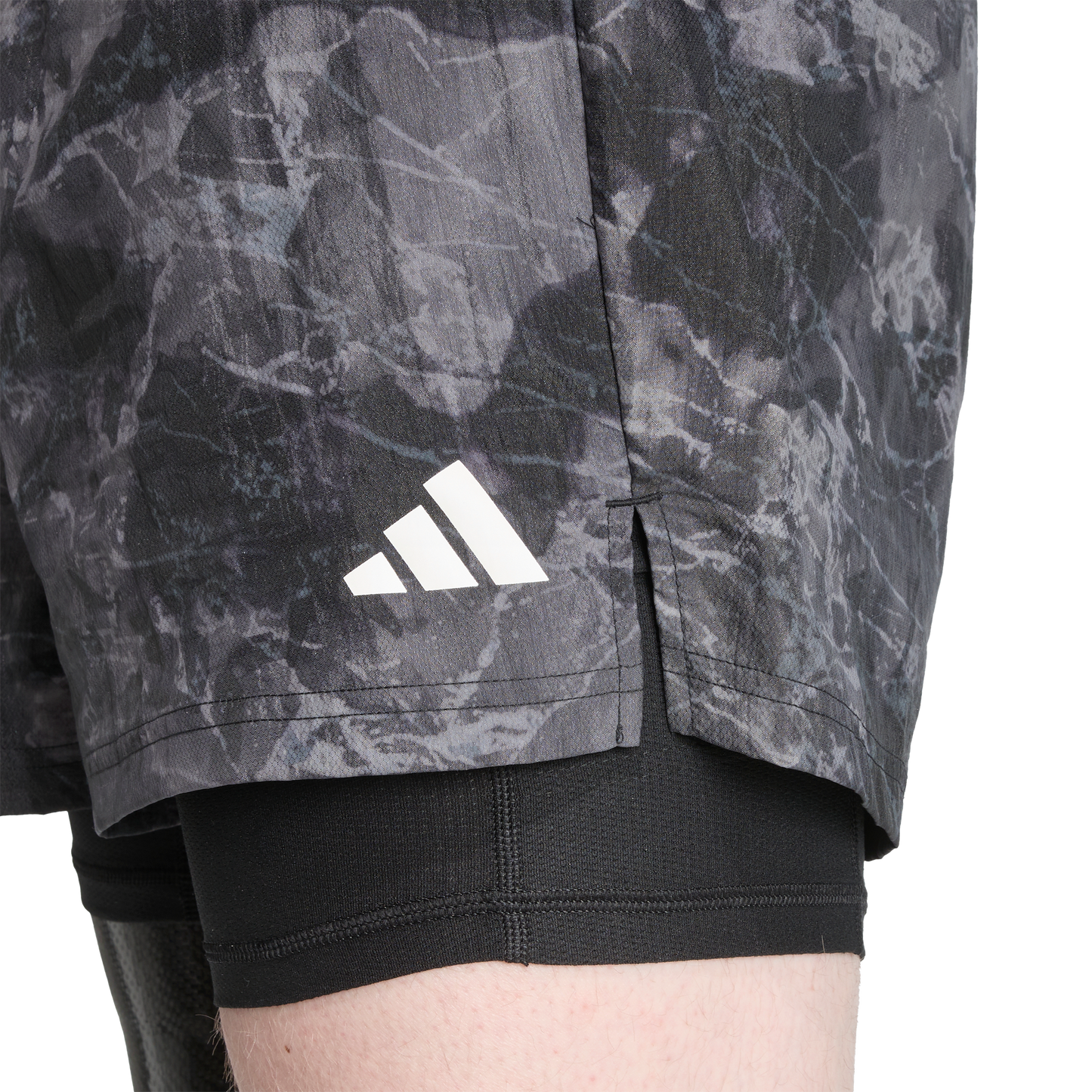 Own The Run Spray Dye Shorts - Men's